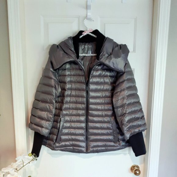 EUC Calvin Klein silver down hooded puffer coat 1X - Picture 5 of 6